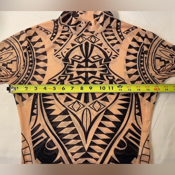Sheer Mesh Long Sleeve Bodysuit Black & Tan Tribal Print Size XL Runs Small - Picture 9 of 16